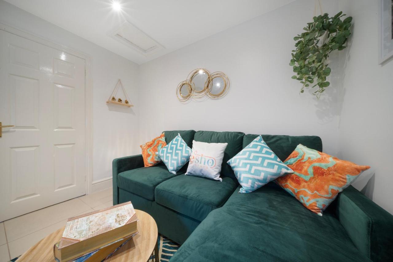 1 Bed House, Free Parking, 15 Minutes From Cheltenham Races Глостер Экстерьер фото