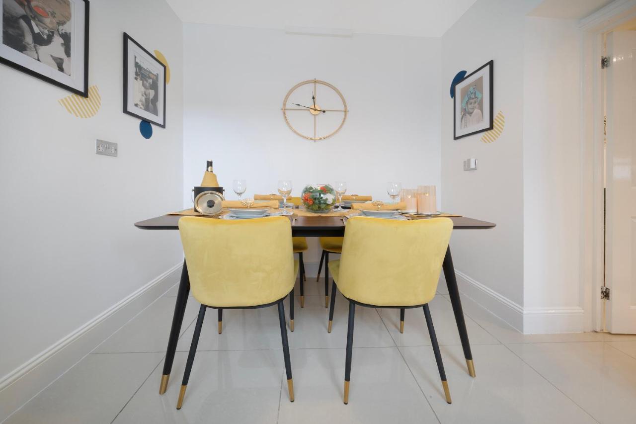 1 Bed House, Free Parking, 15 Minutes From Cheltenham Races Глостер Экстерьер фото